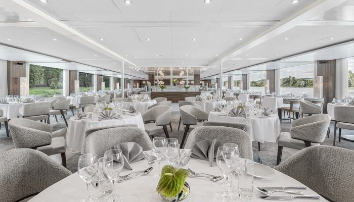 Restaurants, Bars & Cafés on MS Amadeus Queen
